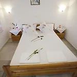 Lejlighedshotel Something Else 2*