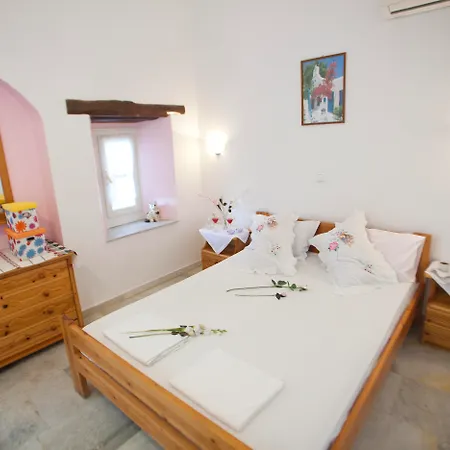Something Else 2* Agia Anna (Naxos)