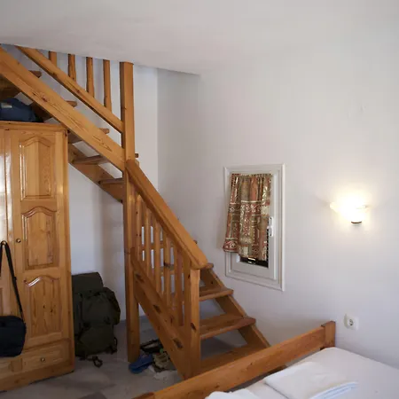 Something Else Apart Otel 2*