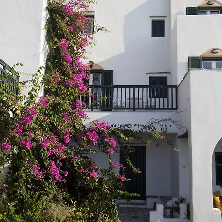 Апарт-отель Something Else 2*