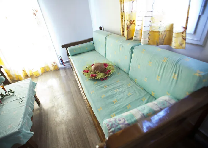 Something Else Agia Anna (Naxos)